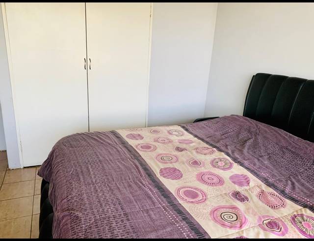 2 BEDROOM FLAT FOR SALE IN VANDERBIJLPARK CE 1